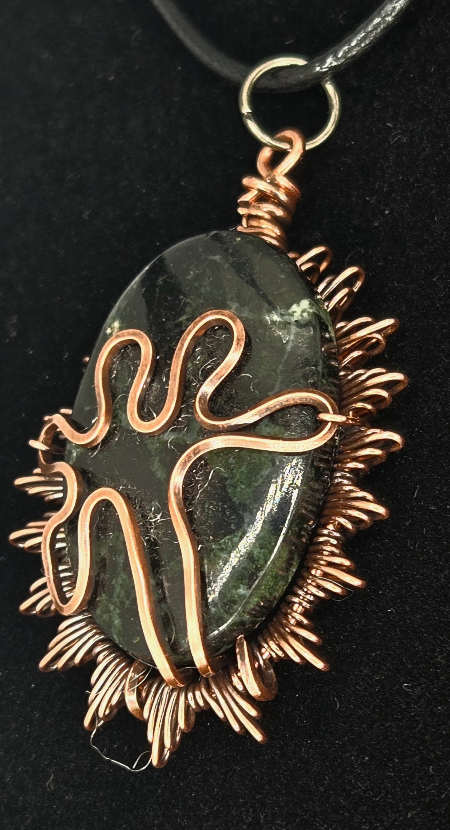 "Kiki-Bouba" – Kambaba Jasper Solar Flame Pendant in Copper
